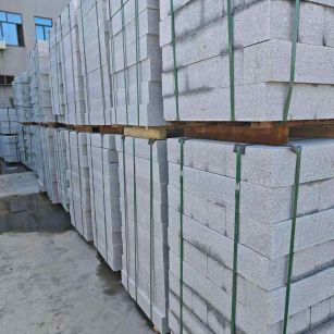 吉林省芝麻白路牙石，路侧石