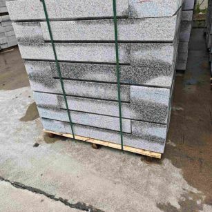 吉林省芙蓉白路牙石，马路牙子