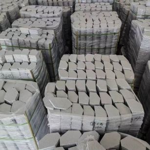 吉林省芝麻白石材冰裂纹，碎拼。