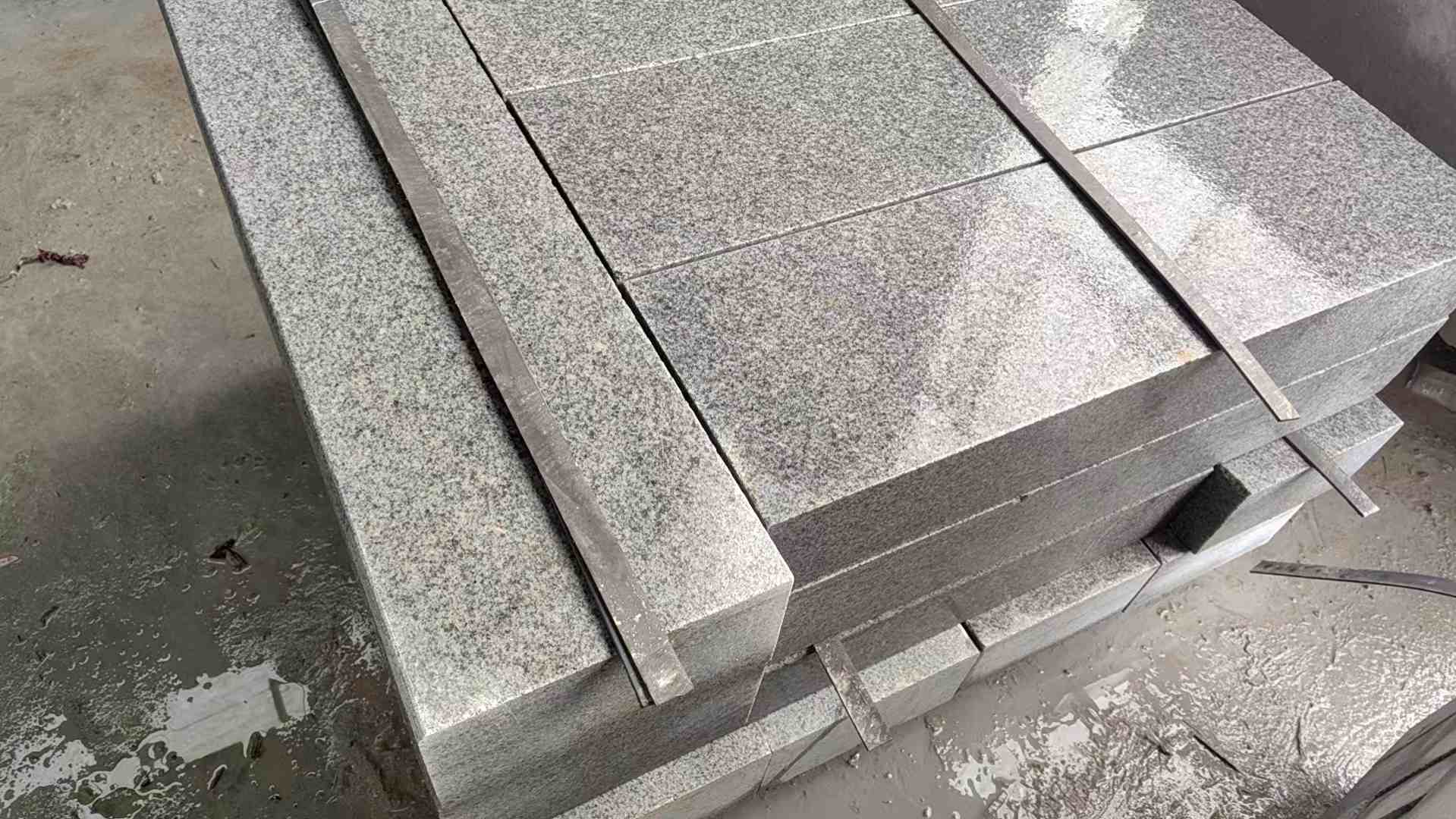 吉林省芝麻灰 芝麻白 路牙石 路侧石 马路牙子